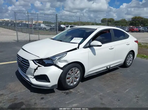 3KPC24A35KE047803 2019 HYUNDAI ACCENT - Image 2
