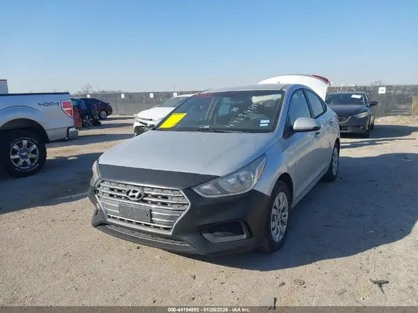 3KPC24A35KE052158 2019 HYUNDAI ACCENT - Image 2