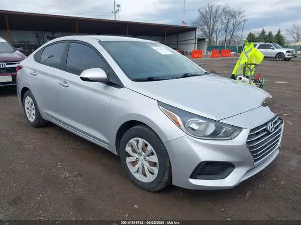 3KPC24A35KE052161 2019 HYUNDAI ACCENT - Image 1
