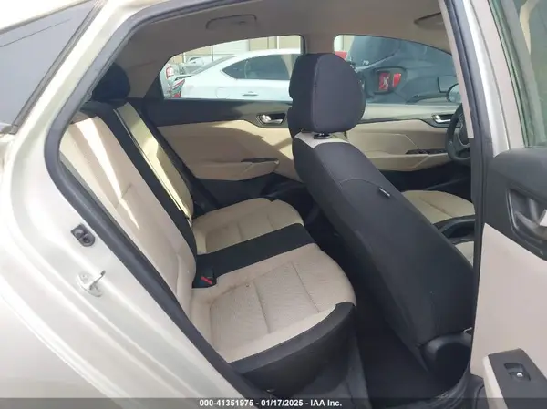 3KPC24A35KE052323 2019 HYUNDAI ACCENT - Image 8