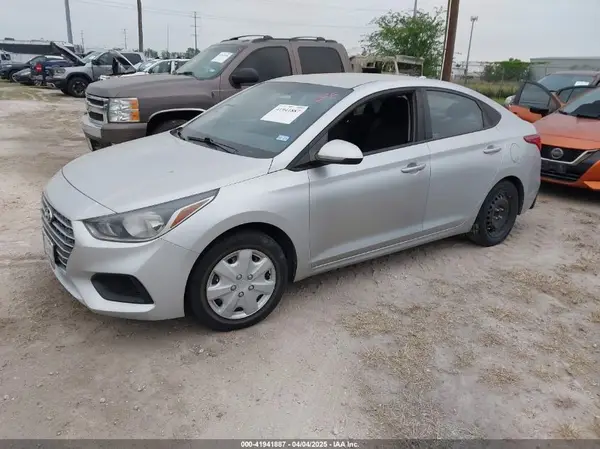 3KPC24A35KE058204 2019 HYUNDAI ACCENT - Image 2