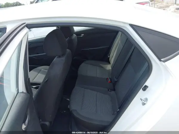 3KPC24A35KE060275 2019 HYUNDAI ACCENT - Image 8
