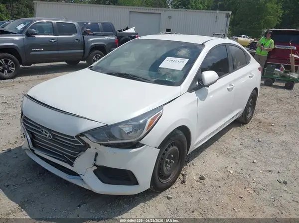 3KPC24A35KE062172 2019 HYUNDAI ACCENT - Image 2