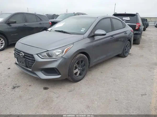 3KPC24A35KE076234 2019 HYUNDAI ACCENT - Image 2