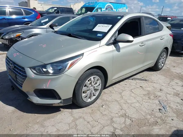 3KPC24A35KE083636 2019 HYUNDAI ACCENT - Image 2