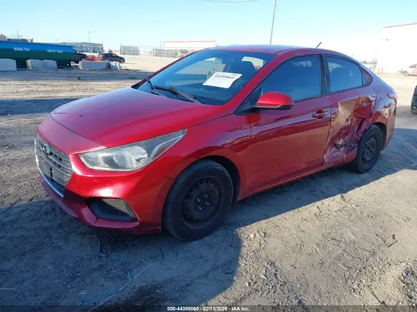 3KPC24A36JE007499 2018 HYUNDAI ACCENT - Image 2