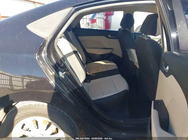 3KPC24A36JE010564 2018 HYUNDAI ACCENT - Image 8