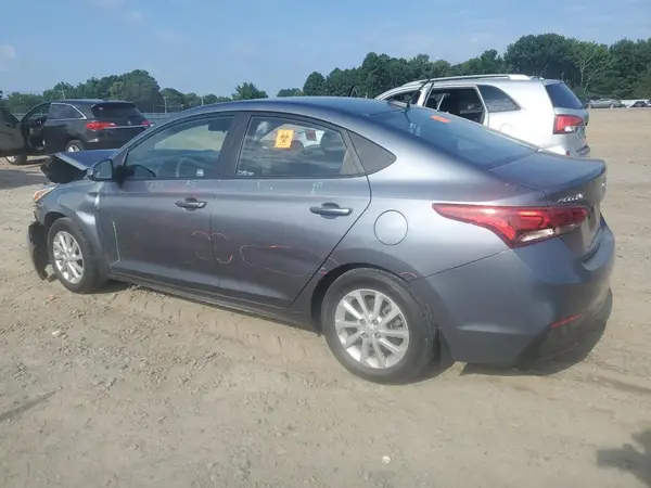 3KPC24A36JE010645 2018 HYUNDAI ACCENT - Image 2