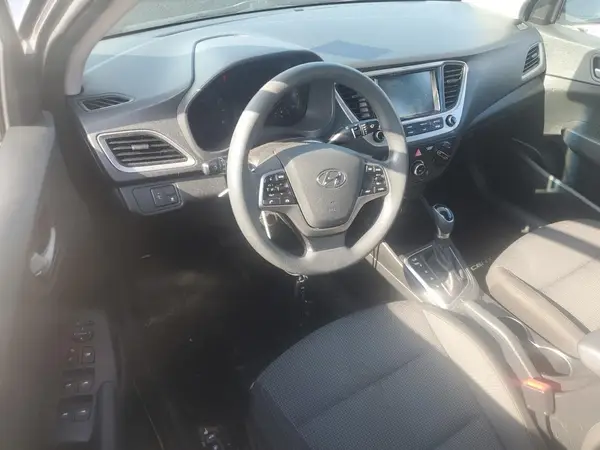 3KPC24A36JE010645 2018 HYUNDAI ACCENT - Image 8