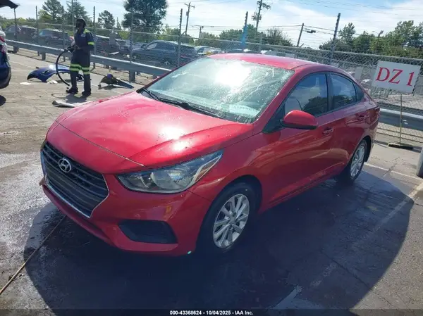 3KPC24A36JE011312 2018 HYUNDAI ACCENT - Image 2
