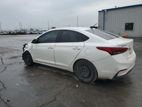 3KPC24A36JE011472 2018 HYUNDAI ACCENT - Image 2
