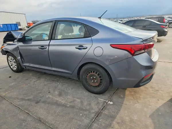 3KPC24A36JE015053 2018 HYUNDAI ACCENT - Image 2