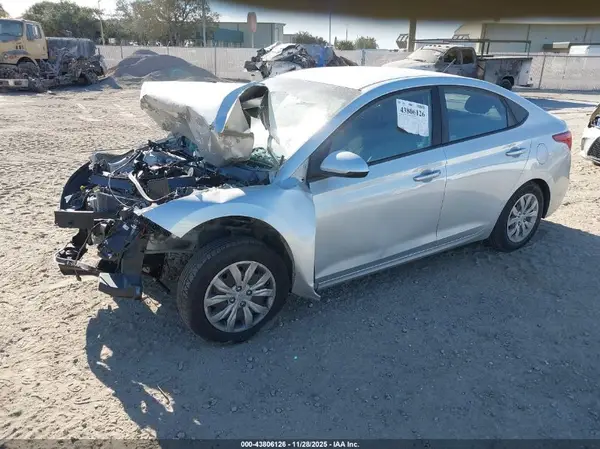 3KPC24A36JE017370 2018 HYUNDAI ACCENT - Image 2