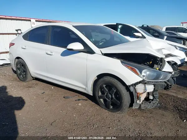 3KPC24A36JE020401 2018 HYUNDAI ACCENT - Image 1