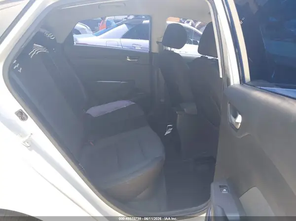 3KPC24A36JE021791 2018 HYUNDAI ACCENT - Image 8