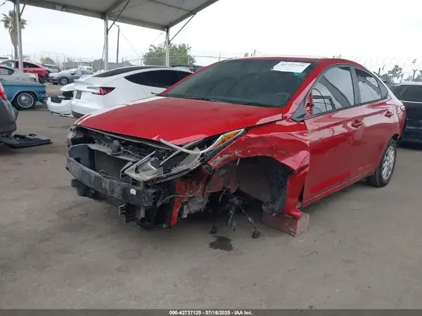 3KPC24A36JE023881 2018 HYUNDAI ACCENT - Image 2