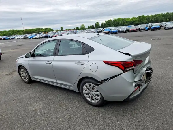 3KPC24A36JE025453 2018 HYUNDAI ACCENT - Image 2