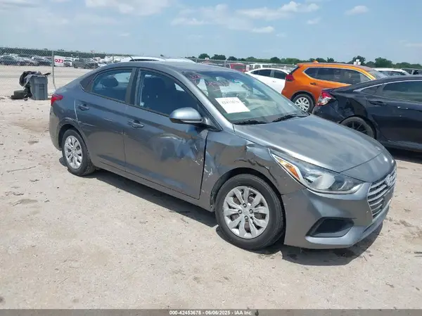 3KPC24A36JE026523 2018 HYUNDAI ACCENT - Image 1