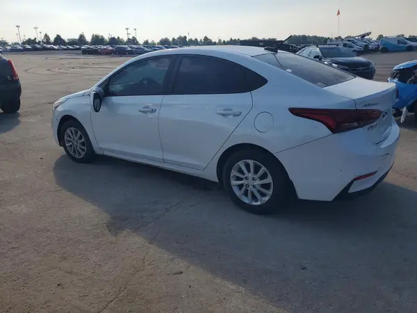 3KPC24A36JE030927 2018 HYUNDAI ACCENT - Image 2