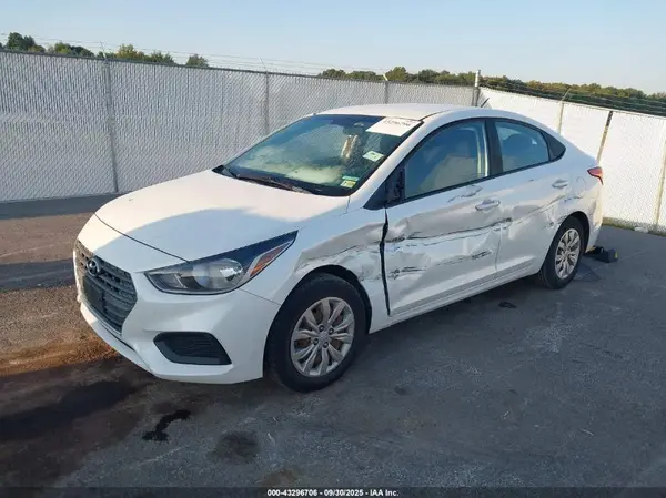 3KPC24A36JE035027 2018 HYUNDAI ACCENT - Image 2