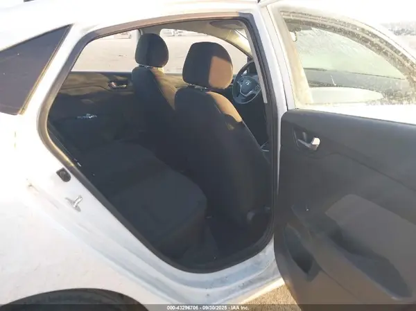 3KPC24A36JE035027 2018 HYUNDAI ACCENT - Image 8