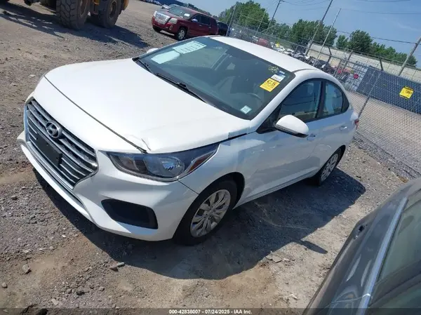 3KPC24A36KE039158 2019 HYUNDAI ACCENT - Image 2