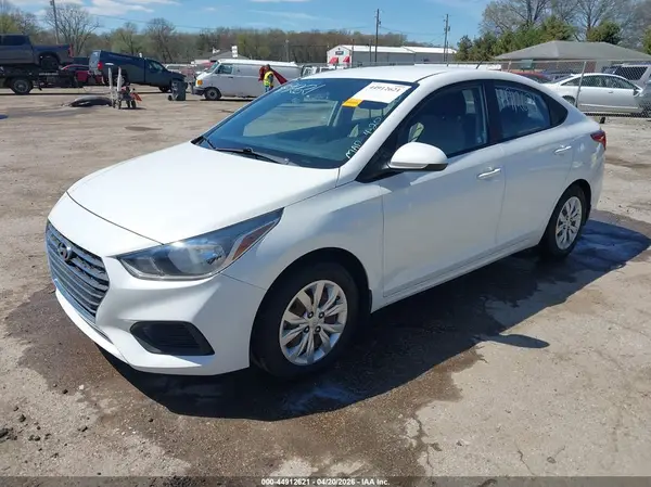 3KPC24A36KE041976 2019 HYUNDAI ACCENT - Image 2