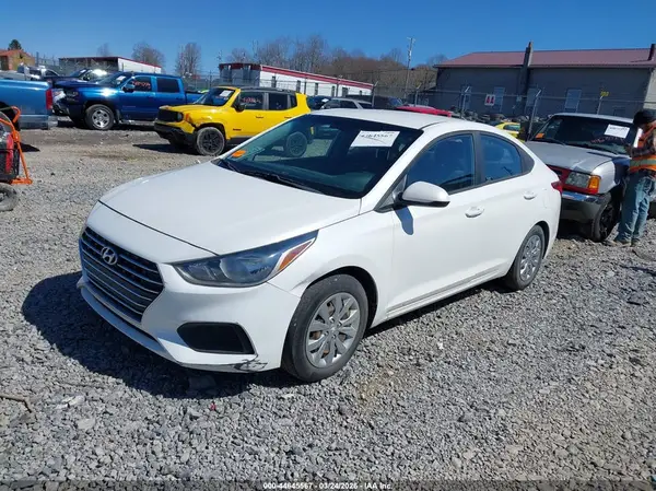 3KPC24A36KE042819 2019 HYUNDAI ACCENT - Image 2