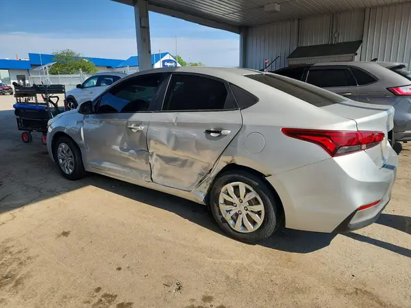 3KPC24A36KE045204 2019 HYUNDAI ACCENT - Image 2