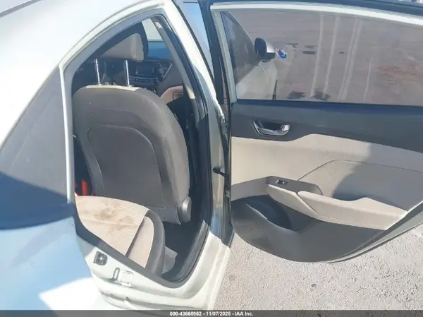 3KPC24A36KE047888 2019 HYUNDAI ACCENT - Image 8