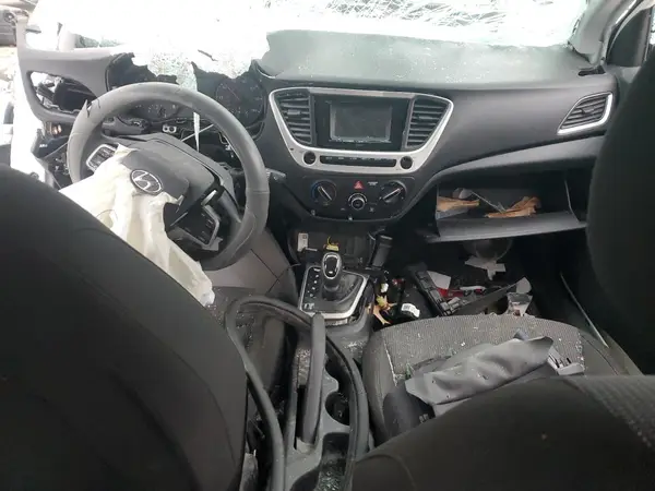 3KPC24A36KE049477 2019 HYUNDAI ACCENT - Image 8