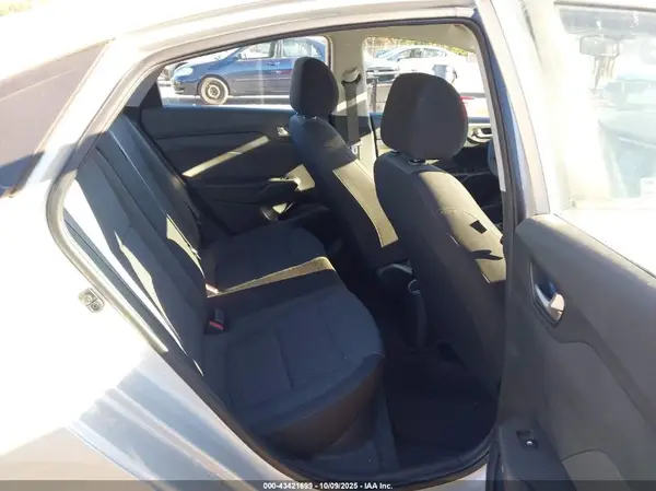 3KPC24A36KE065355 2019 HYUNDAI ACCENT - Image 8