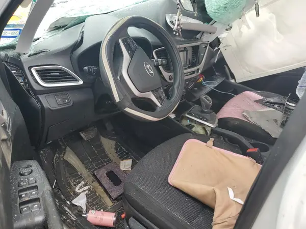 3KPC24A36KE067915 2019 HYUNDAI ACCENT - Image 8