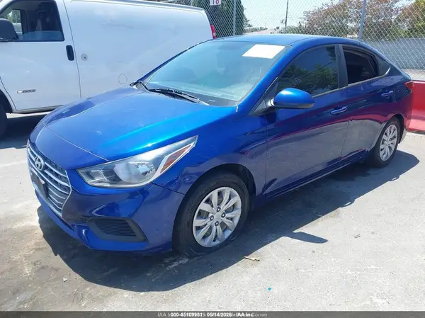 3KPC24A36KE067977 2019 HYUNDAI ACCENT - Image 2