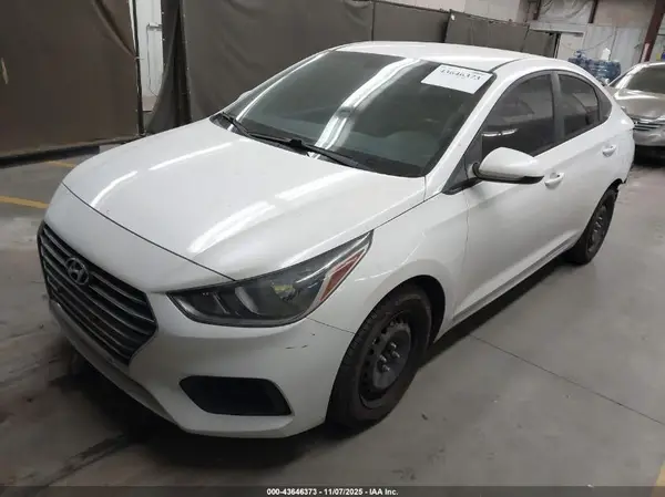 3KPC24A36KE069471 2019 HYUNDAI ACCENT - Image 2