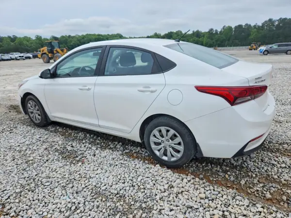 3KPC24A36KE073102 2019 HYUNDAI ACCENT - Image 2