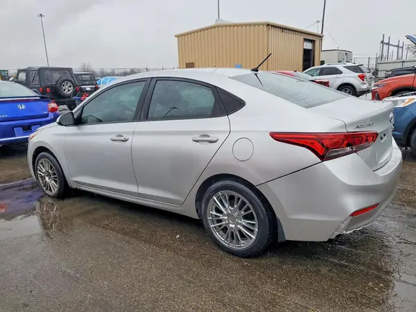 3KPC24A36KE077277 2019 HYUNDAI ACCENT - Image 2