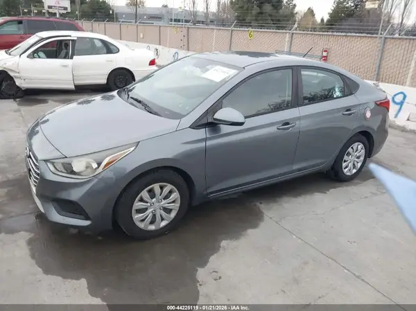 3KPC24A36KE087906 2019 HYUNDAI ACCENT - Image 2