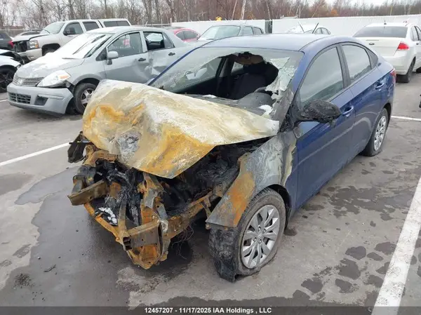 3KPC24A37JE005342 2018 HYUNDAI ACCENT - Image 2