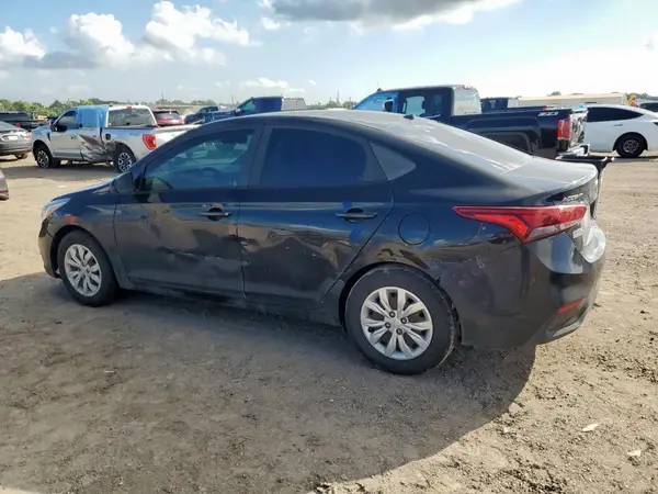 3KPC24A37JE010167 2018 HYUNDAI ACCENT - Image 2