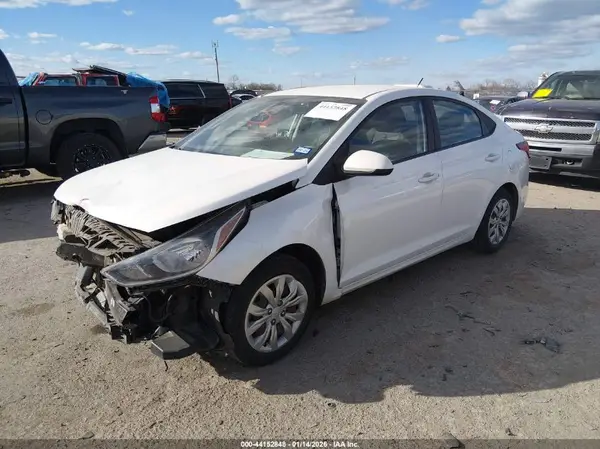 3KPC24A37JE011433 2018 HYUNDAI ACCENT - Image 2