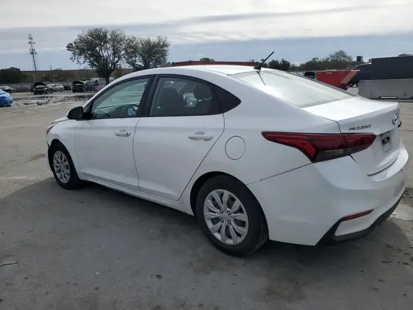 3KPC24A37JE013750 2018 HYUNDAI ACCENT - Image 2