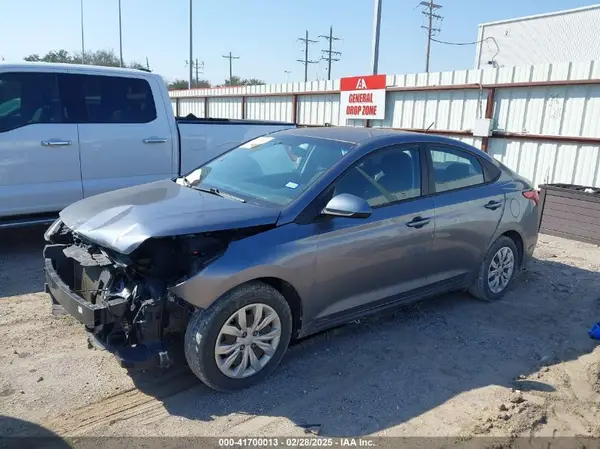 3KPC24A37JE015594 2018 HYUNDAI ACCENT - Image 2