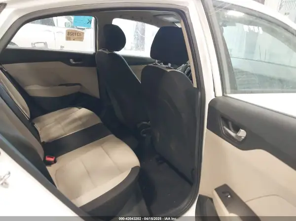 3KPC24A37JE020049 2018 HYUNDAI ACCENT - Image 8
