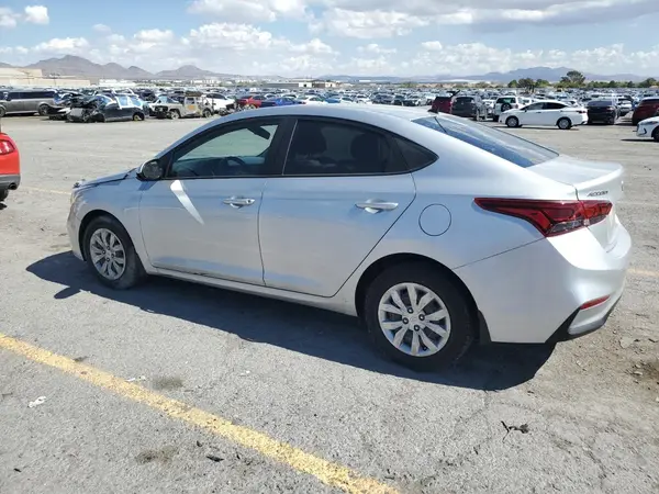 3KPC24A37JE020360 2018 HYUNDAI ACCENT - Image 2
