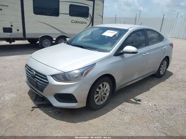 3KPC24A37JE022254 2018 HYUNDAI ACCENT - Image 2