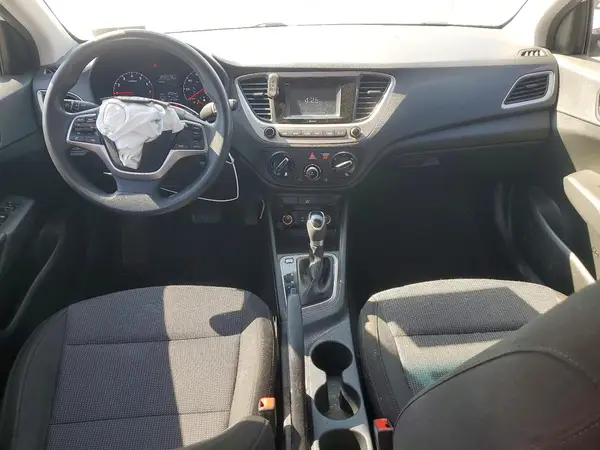 3KPC24A37JE024215 2018 HYUNDAI ACCENT - Image 8