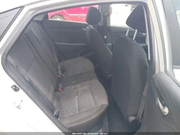 3KPC24A37JE025624 2018 HYUNDAI ACCENT - Image 8