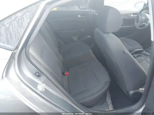 3KPC24A37JE026322 2018 HYUNDAI ACCENT - Image 8