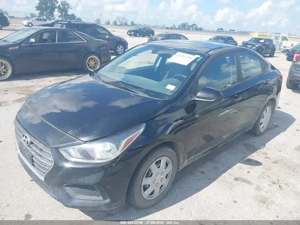 3KPC24A37JE027003 2018 HYUNDAI ACCENT - Image 2